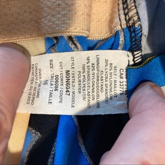 MAXINE OF HOLLYWOOD Sz 16 One Piece Hawaiian Floral  Modest Ruched Swimsuit - Picture 8 of 9